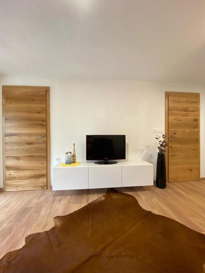 Apartma Lupis Podvolovljek المظهر الخارجي الصورة