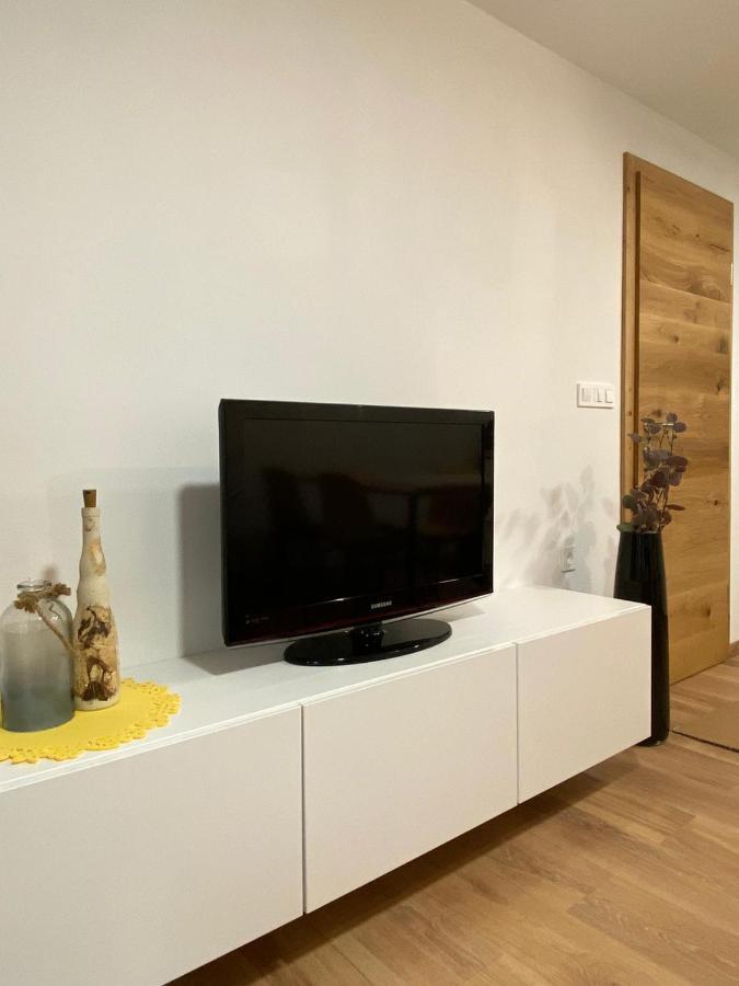 Apartma Lupis Podvolovljek المظهر الخارجي الصورة